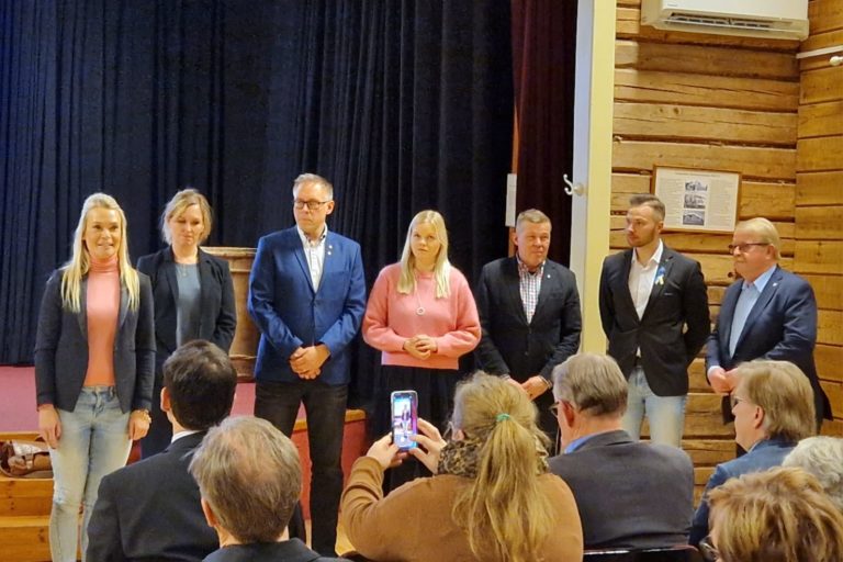 Pirkanmaan kokoomus nimesi lisää ehdokkaita, jätti kaksi vielä nimeämättä